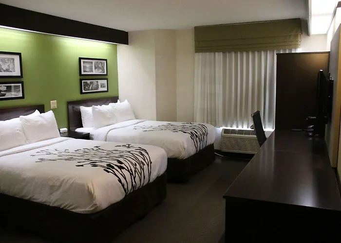 Sleep Near Great Lakes Naval Base Inn 4*