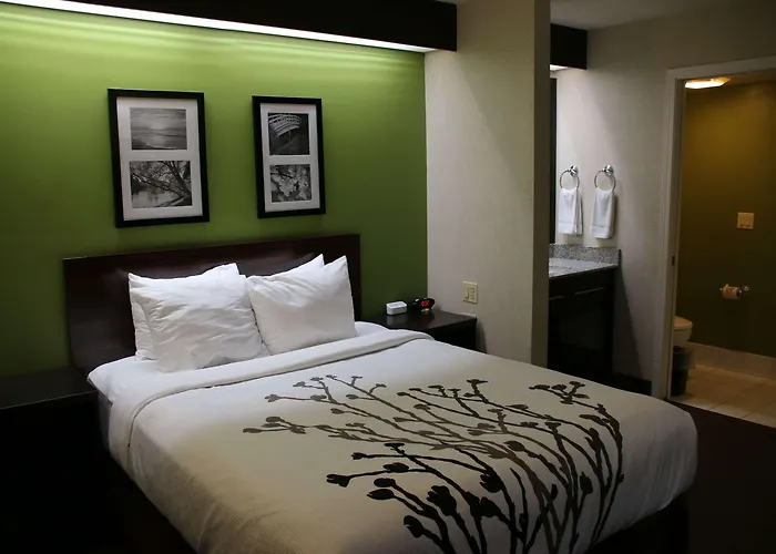 Sleep Near Great Lakes Naval Base Inn
