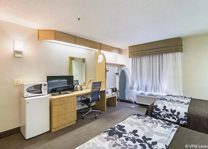 Inn Sleep Near Great Lakes Naval Base 4*
