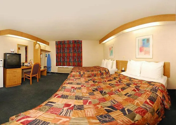Inn Sleep Near Great Lakes Naval Base 4*