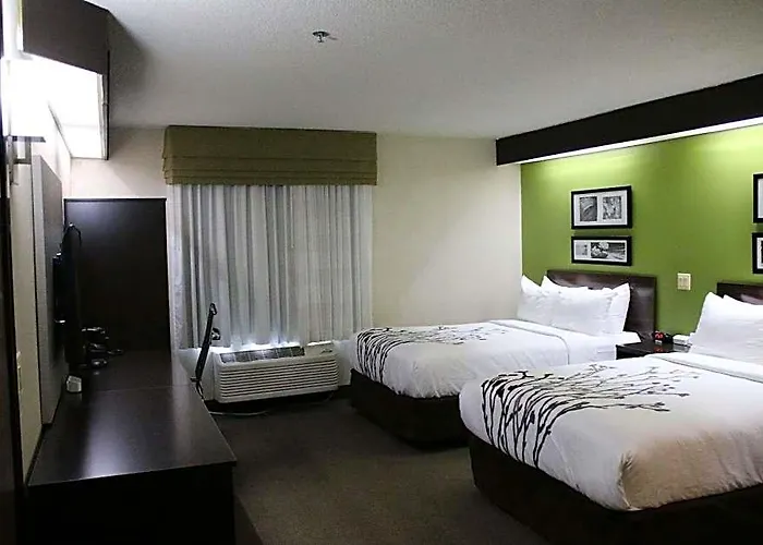 Sleep Near Great Lakes Naval Base Inn 4*
