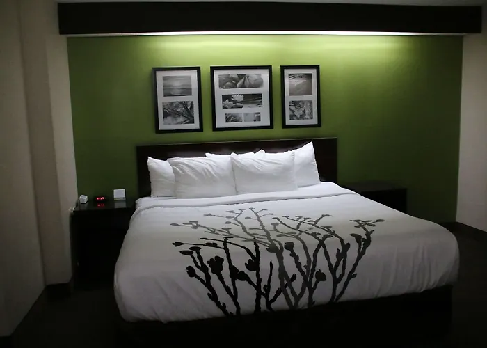Inn Sleep Near Great Lakes Naval Base 4*